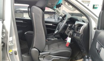 REVO PRE 2019 2.4E AT DOUBLE CAB SILVER  2044 full