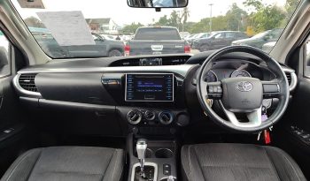 REVO PRE 2019 2.4E AT DOUBLE CAB SILVER  2044 full