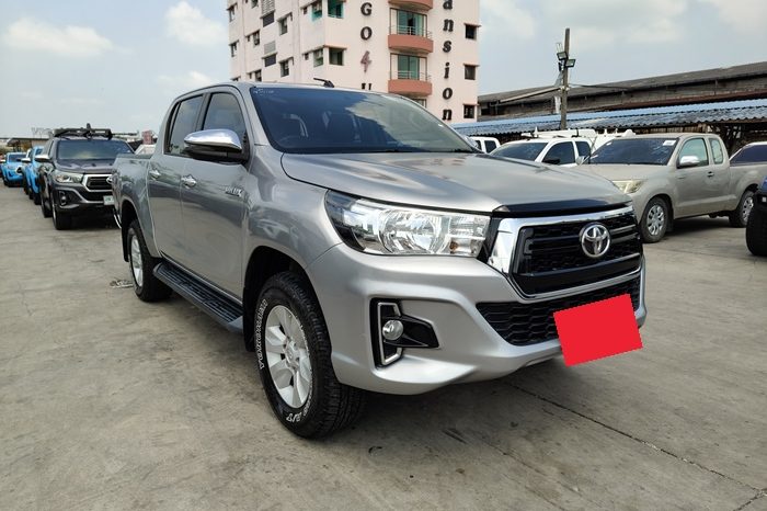REVO PRE 2019 2.4E AT DOUBLE CAB SILVER  3424 full