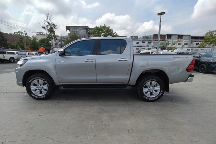 REVO PRE 2019 2.4E AT DOUBLE CAB SILVER  3424 full