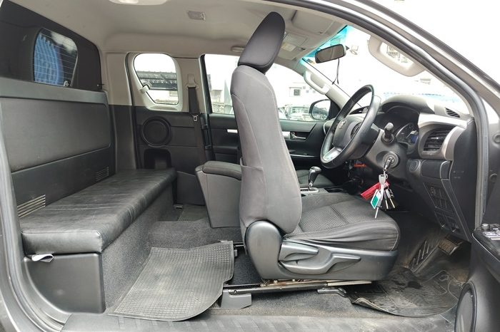 REVO PRE 2019 2.4E AT SMART CAB DARK GREY  9095 full