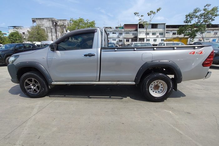 REVO 4WD 2019 2.8J MT STANDARD SILVER  2601 full