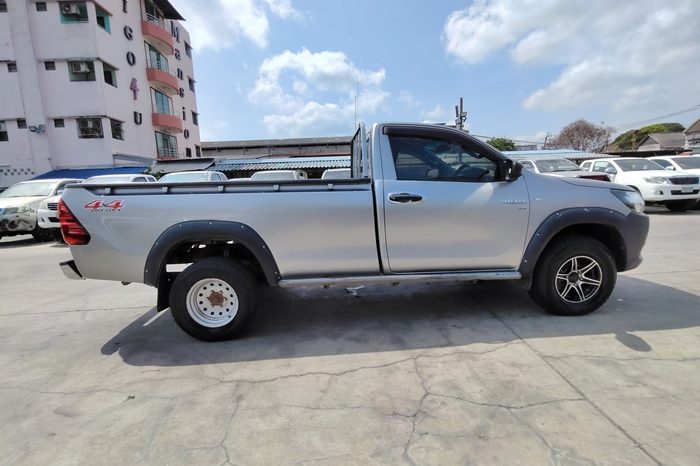 REVO 4WD 2019 2.8J MT STANDARD SILVER  2601 full