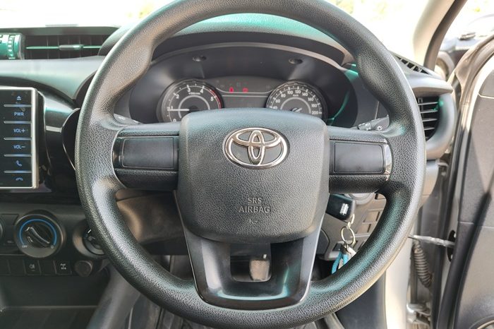 REVO 4WD 2019 2.8J MT STANDARD SILVER  2601 full