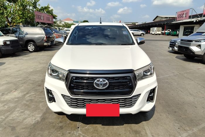 REVO PRE 2019 2.4E AT DOUBLE CAB WHITE  3032 full
