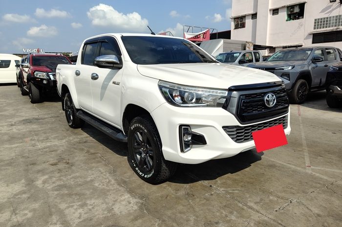 REVO PRE 2019 2.4E AT DOUBLE CAB WHITE  3032 full