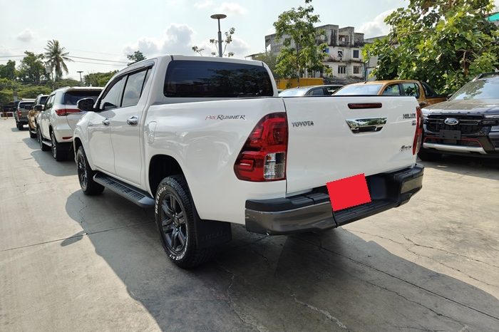 REVO PRE 2019 2.4E AT DOUBLE CAB WHITE  3032 full