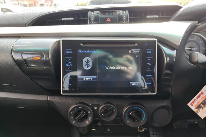 REVO PRE 2019 2.4E AT DOUBLE CAB WHITE  3032 full