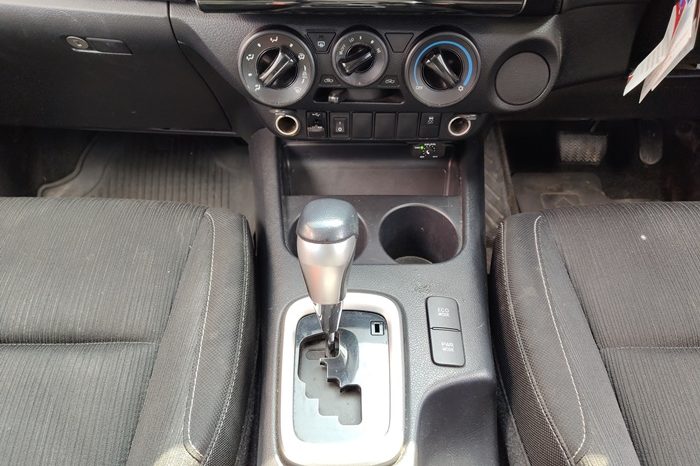 REVO PRE 2021 2.4 MID AT DOUBLE CAB DARK GREY  7975 full