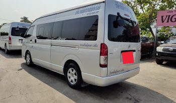 TOYOTA 2WD 2017 3.0 MT COMMUTER SILVER  2136 full