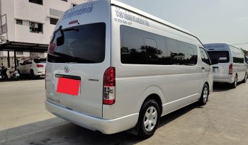 TOYOTA 2WD 2017 3.0 MT COMMUTER SILVER  2136 full