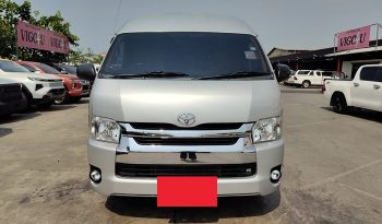TOYOTA 2WD 2017 3.0 MT COMMUTER SILVER  2142 full