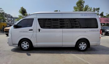 TOYOTA 2WD 2017 3.0 MT COMMUTER SILVER  2142 full