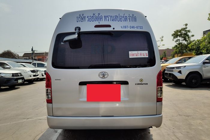 TOYOTA 2WD 2017 3.0 MT COMMUTER SILVER  2142 full