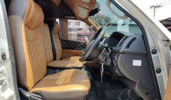 TOYOTA 2WD 2017 3.0 MT COMMUTER SILVER  2141 full