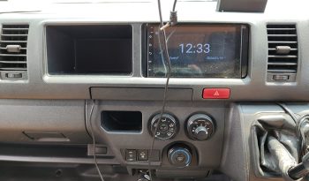 TOYOTA 2WD 2017 3.0 MT COMMUTER SILVER  2141 full