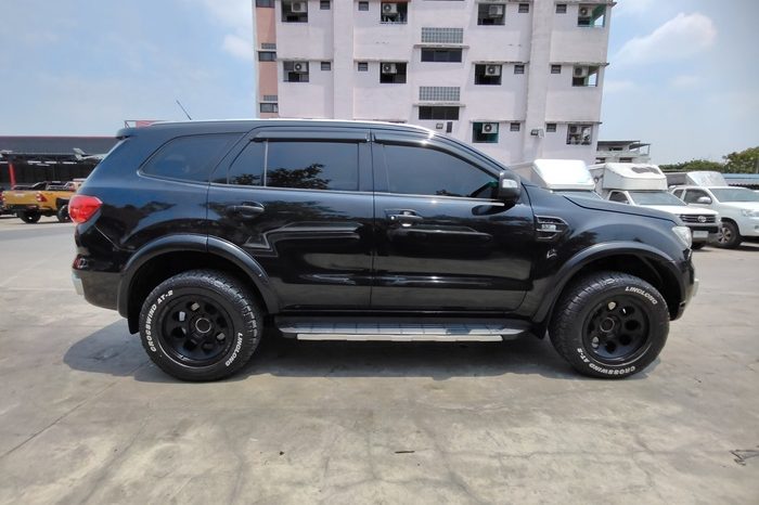 FORD 4WD 2017 3.2 AT SUV EVEREST BLACK  7726 full