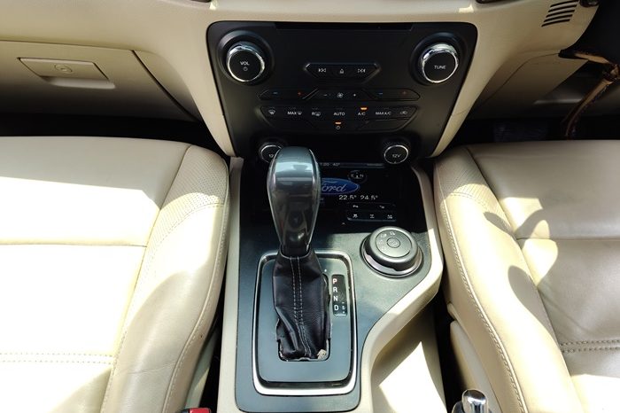 FORD 4WD 2017 3.2 AT SUV EVEREST BLACK  7726 full