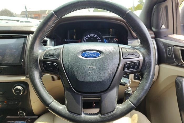 FORD 4WD 2017 3.2 AT SUV EVEREST BLACK  7726 full