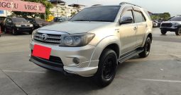 TOYOTA 2WD 2010 2.7V AT FORTUNER SILVER  7908