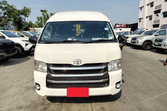 TOYOTA 2WD 2019 2.7 MT COMMUTER WHITE  3486 full