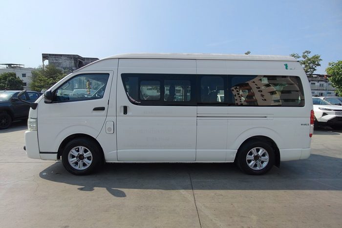 TOYOTA 2WD 2019 2.7 MT COMMUTER WHITE  3486 full