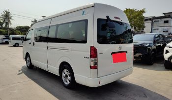 TOYOTA 2WD 2019 2.7 MT COMMUTER WHITE  3486 full