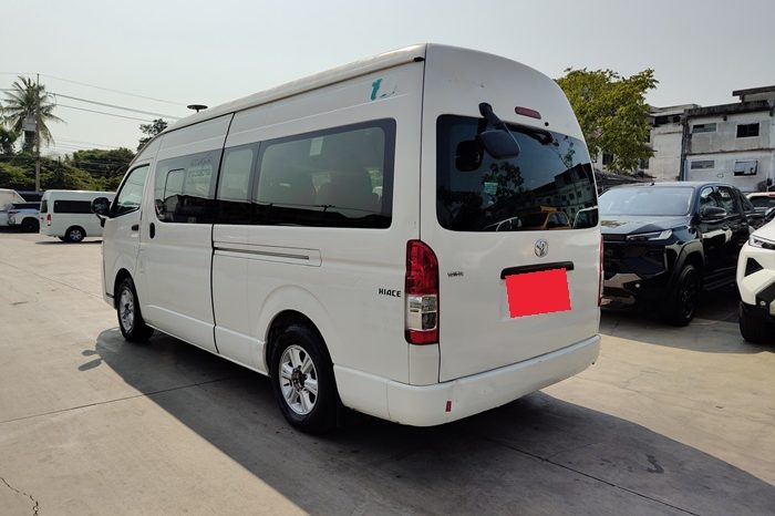 TOYOTA 2WD 2019 2.7 MT COMMUTER WHITE  3486 full