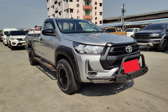 REVO 4WD 2021 2.8 ENTRY MT STANDARD SILVER  4761 full