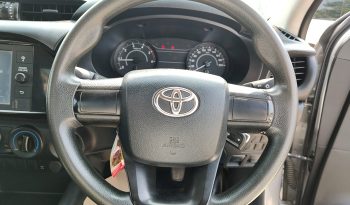 REVO 4WD 2021 2.8 ENTRY MT STANDARD SILVER  4761 full