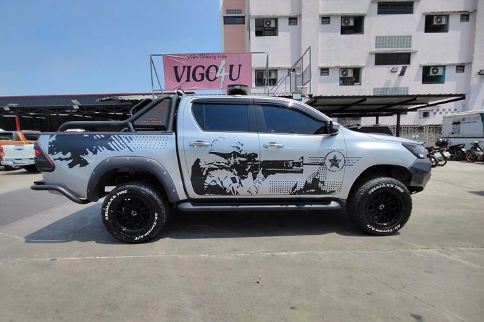 REVO PRE 2021 2.4 MID AT DOUBLE CAB SILVER  2568 full