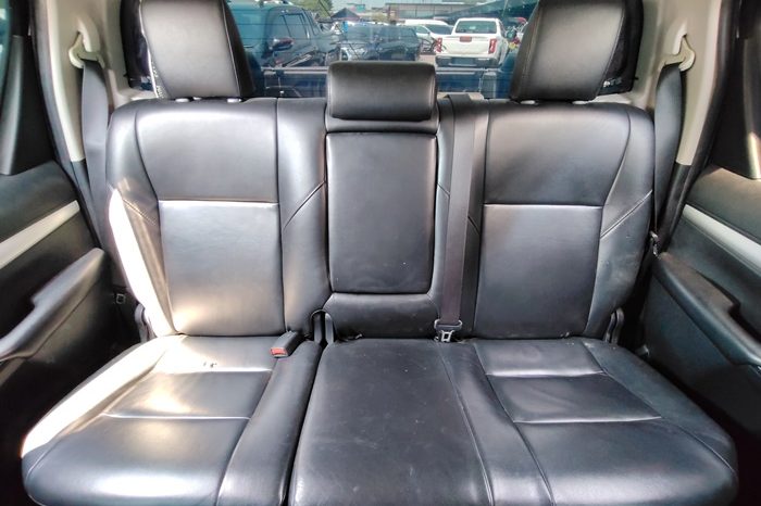 REVO PRE 2021 2.4 MID AT DOUBLE CAB SILVER  2568 full