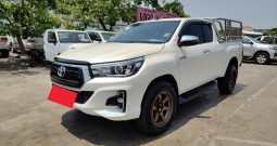 REVO PRE 2018 2.4G AT SAMRT CAB WHITE  9354