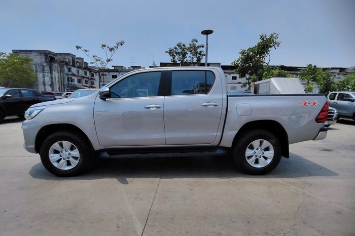 REVO 4WD 2020 2.8G AT DOUBLE CAB SILVER  7179 full