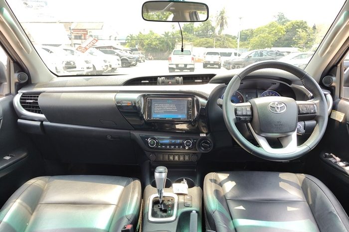 REVO 4WD 2020 2.8G AT DOUBLE CAB SILVER  7179 full