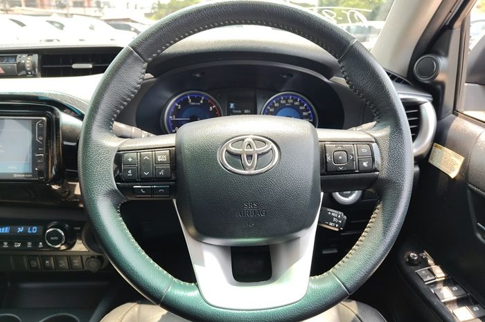 REVO 4WD 2020 2.8G AT DOUBLE CAB SILVER  7179 full