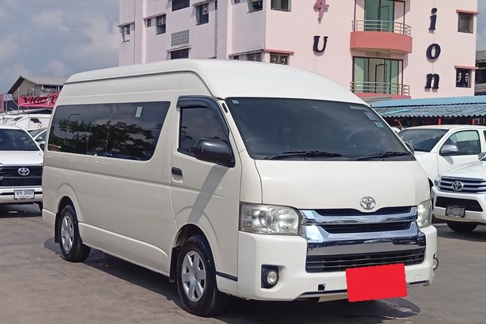 TOYOTA 2WD 2019 3.0 AT COMMUTER WHITE  2864 full