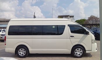 TOYOTA 2WD 2019 3.0 AT COMMUTER WHITE  2864 full