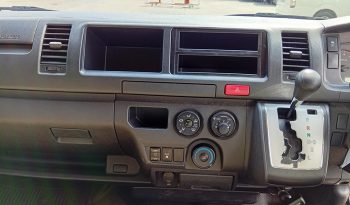 TOYOTA 2WD 2019 3.0 AT COMMUTER WHITE  2864 full