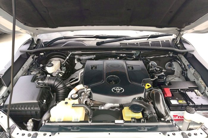 REVO PRE 2020 2.4 ENTRY AT DOUBLE CAB SILVER  1182 full