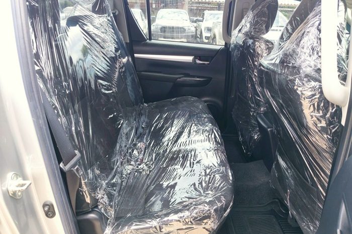 REVO PRE 2020 2.4 ENTRY AT DOUBLE CAB SILVER  1182 full