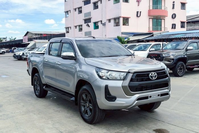 REVO PRE 2020 2.4 ENTRY AT DOUBLE CAB SILVER  1182 full
