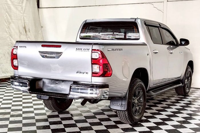 REVO PRE 2020 2.4 ENTRY AT DOUBLE CAB SILVER  1338 full