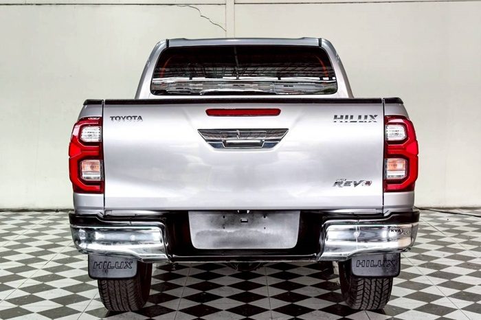REVO PRE 2020 2.4 ENTRY AT DOUBLE CAB SILVER  1338 full