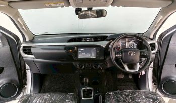 REVO PRE 2020 2.4 ENTRY AT DOUBLE CAB SILVER  1338 full