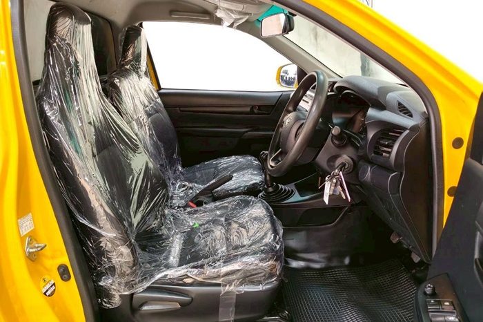 REVO 2WD 2018 2.4J MT STANDARD YELLOW  1449 full