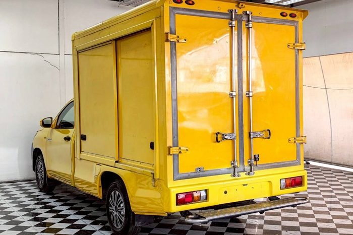 REVO 2WD 2018 2.4J MT STANDARD YELLOW  1449 full