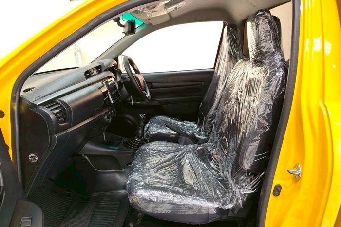 REVO 2WD 2018 2.4J MT STANDARD YELLOW  1449 full