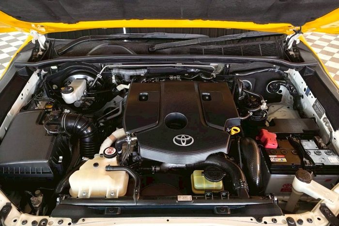 REVO 2WD 2018 2.4J MT STANDARD YELLOW  1464 full