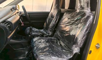 REVO 2WD 2018 2.4J MT STANDARD YELLOW  1464 full